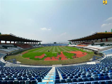 Jelang Piala Dunia U Renovasi Lapangan Pertandingan Dan