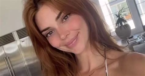Kendall Jenner Strips Completely Naked For Sunbathing Snap As She Shows