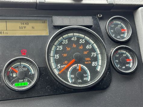 Used 2018 Freightliner Cascadia 125 Sleeper Detroit Diesel 505