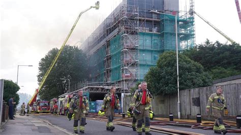 Un Gran Incendio En Un Edificio De Londres Obliga A Evacuar A Un