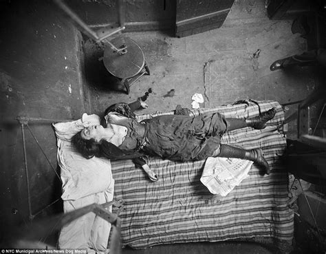 New York Crime Scene Photos Of Murders In 1910s Daily Mail Online