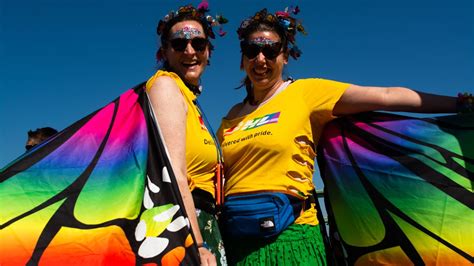 Csd In K Ln Rekord Parade Am Juli Strecke Programm Anfahrt Und Co