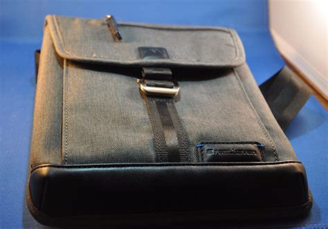 Brenthaven Collins Vertical Messenger Bag