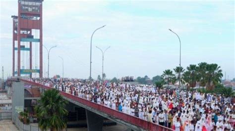 Jembatan Ampera Ditutup Selama Sholat Idul Adha Mulai Pukul 06 00 WIB