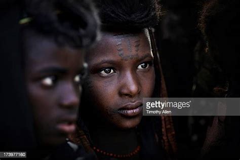 Tribal Face Tattoos Fotografías E Imágenes De Stock Getty Images