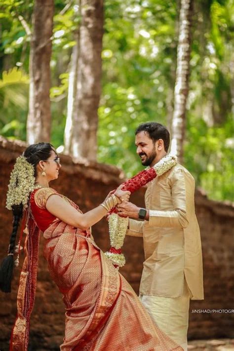 45 Poses For South Indian Wedding Couples That You Must See Artofit