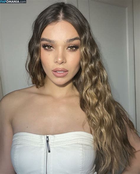 Hailee Steinfeld Haileesteinfeld Https Nude OnlyFans Leaked Photo