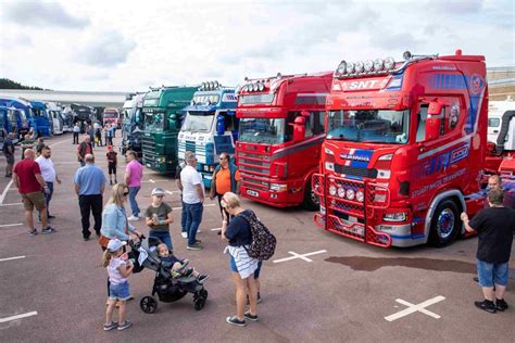 Hundreds Of Classic Trucks To Gather At Gaydon For The Retro Truck Show