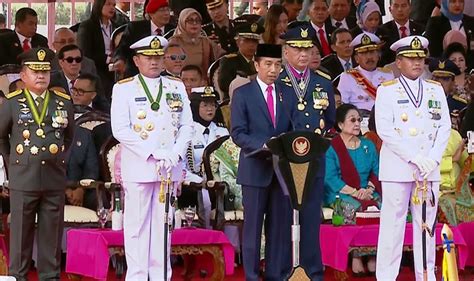 Di Hut Tni Jokowi Ingatkan Perlunya Modernisasi Alutsista Walau