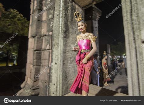 Khmer Girls