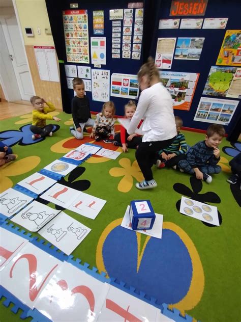 Kodowanie Na Dywanie Przedszkole Publiczne Calineczka W Czarnymlesie