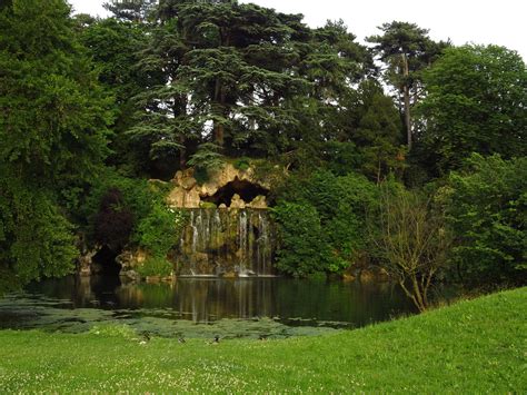 La Grande Cascade Du Bois De Boulogne Le Bois De Boulogne Flickr