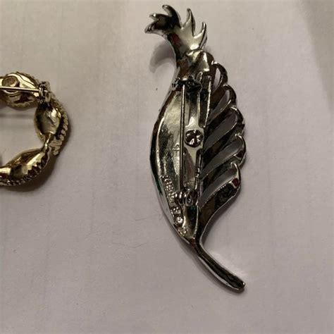 Gerrys Jewelry Vintage 2 Signed Gerrys Brooches Silver Tone Leaf