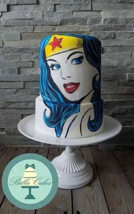 Wonder Woman Theme Cake Tutorials