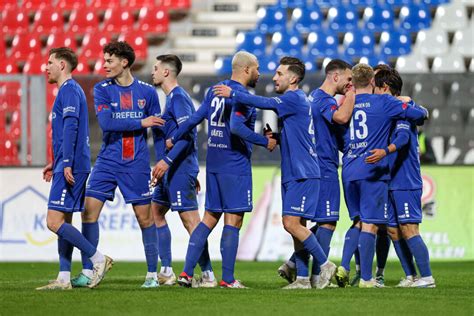 KFC feiert 4 0 Heimsieg über Hilden KFC Uerdingen 05