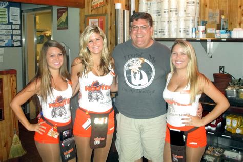 Me With The Naples Hooters Girls Lyle Scott Photography Flickr