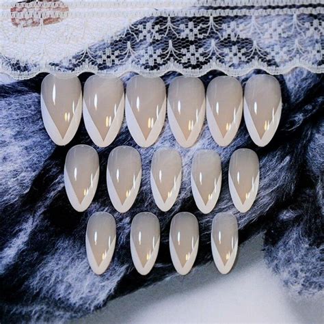 Classical Normal Size French Nail Nude White Tip Glossy Press On Fingernals For Daily With Glue