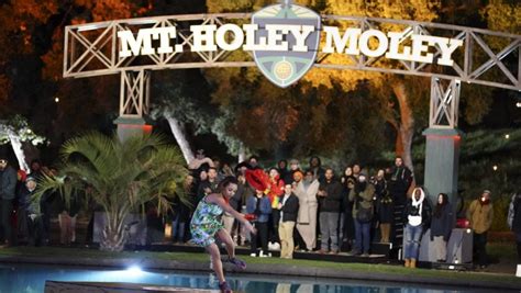 Holey Moley Abc To Air Special Episodes In Celebration Of Season Finale