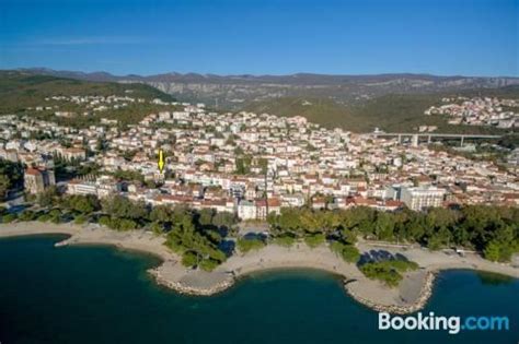 Beach Crni Molo - Crikvenica - Kvarner - Croatia | Beachrex.com