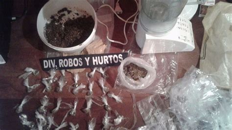 Buscaban Elementos Robados Y Encontraron Bolsitas De Marihuana Prensada