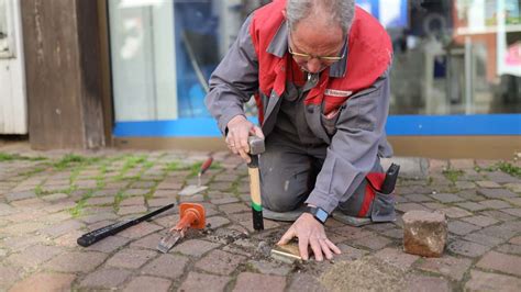 Neuer Stolperstein in der Fritzlarer Fußgängerzone verlegt