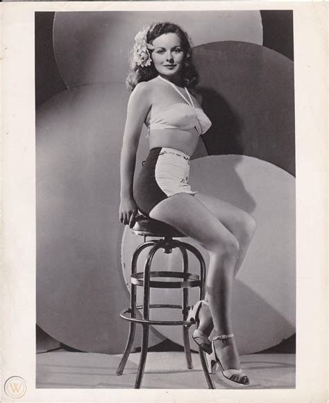 Jeanne Crain Swimsuit Candid Original Vintage 1940s Cheesecake Portrait