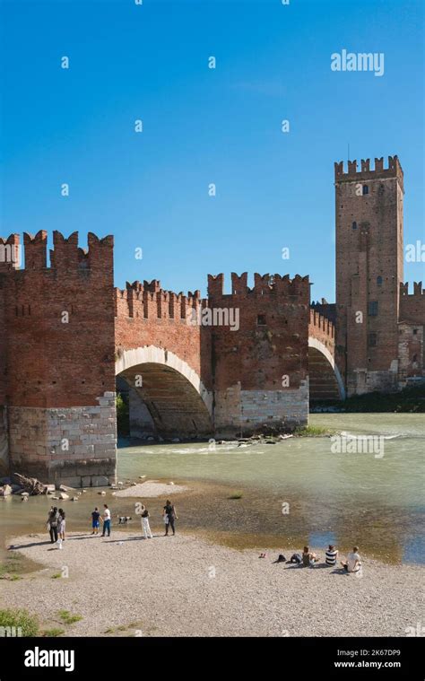 Verona italy castelvecchio castle hi-res stock photography and images ...