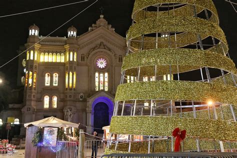 Reggio Calabria Rinviata L Accensione Dell Albero Di Natale A Piazza