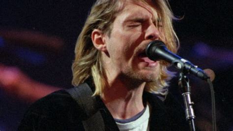 Kapotgeslagen Gitaar Van Kurt Cobain Geveild Voor Bizar Hoog Bedrag