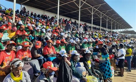 Vp Chiwenga Descends On Redcliff As Zanu Pf Ups Campaign Trail The