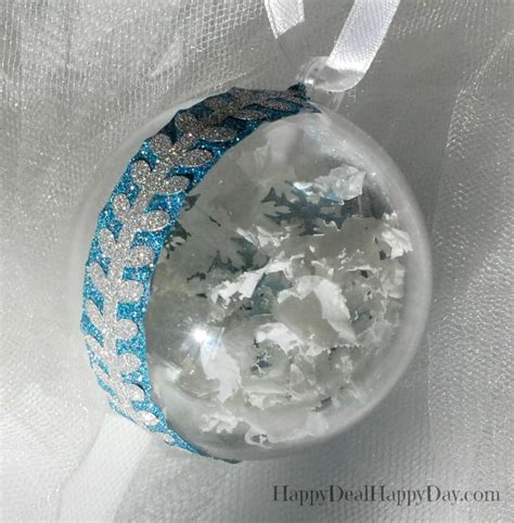 Plastic Ball Ornament Decorating Ideas - 10 Cute Ways to Use Them This Christmas - Happy Deal ...