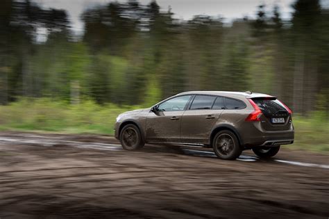 Volvo V Cross Country Specs Photos