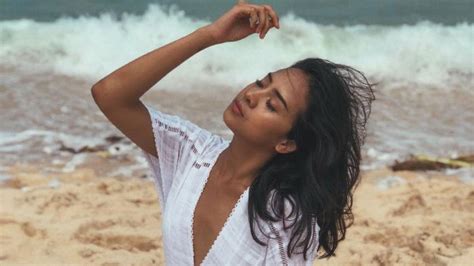 5 Koleksi Sexy Bikini Anya Geraldine Mulai Dari Yang Super Hot Hingga Klasik Intip Yuk