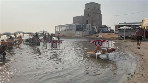 Tornano Gli Abusivi Sulla Spiaggia Di San Teodoro Lordinanza Della