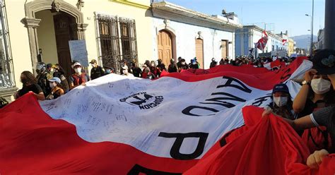 Jóvenes De Cusco Y Arequipa Toman Las Calles En Protesta Contra Manuel Merino Sociedad La