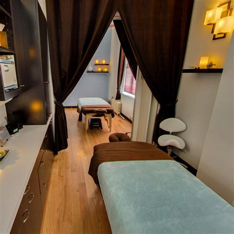 Located At 260 Fifth Avenue Between 28th And 29th Street In Flatiron Ohm Spa Uses Traditional