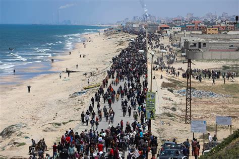 Displaced Gazans Trek North To Return Home April 15 2024 Reuters