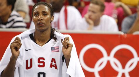 WNBA Legend Lisa Leslie Used Two Words To Describe Angel Reese At