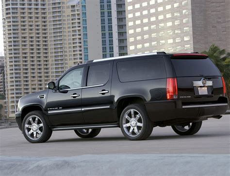 Cadillac Escalade Photos and Specs. Photo: Cadillac Escalade specs and ...