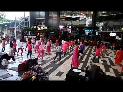 HOLA LA Line Dance SHARE DANCE Gandaria City YouTube