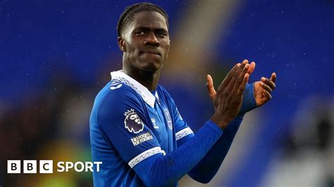 Amadou Onana Aston Villa Seal M Deal For Everton Midfielder Bbc Sport