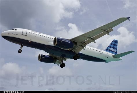 N529JB Airbus A320 232 JetBlue Airways Brandon Giacomin JetPhotos