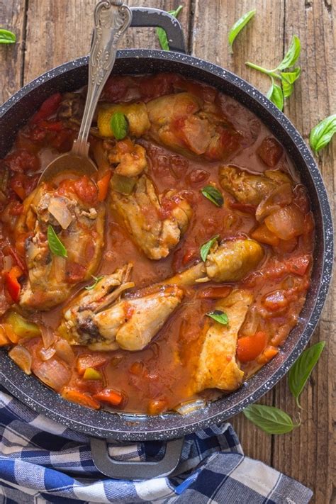 Easy Skillet Italian Chicken Cacciatore