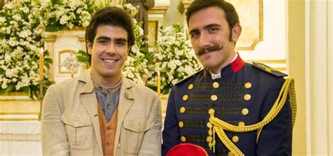 Casal gay de Orgulho e Paixão ajudou a aproximar famílias afirma ator Notícias da TV