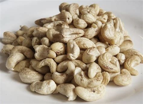 Whole SW Cashew Nuts Loose At Rs 460 Kg In Panruti ID 2850225284712