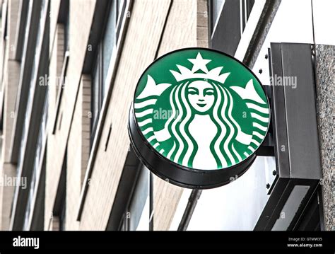 Starbucks Logo Banque De Photographies Et Dimages à Haute Résolution