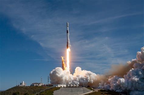 Spacex Lance Les Premiers Satellites Starlink Dotés De Capacités Direct