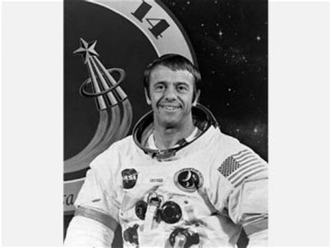 Alan Shepard biography, birth date, birth place and pictures