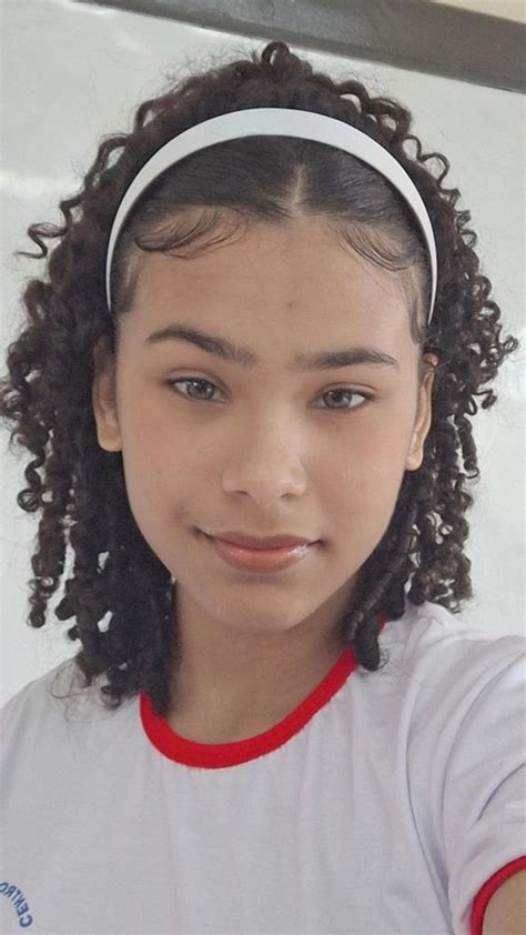 Como Ter Um Glow Up Em 2024 Na Escola ♡ In 2024 Curly Hair Styles Curly Hair Beauty Medium