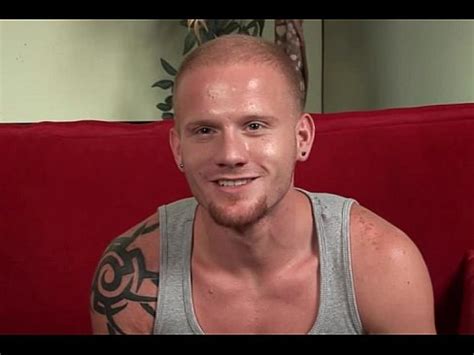 Str Brenn Wyson S First Gay Pay Scene XNXX